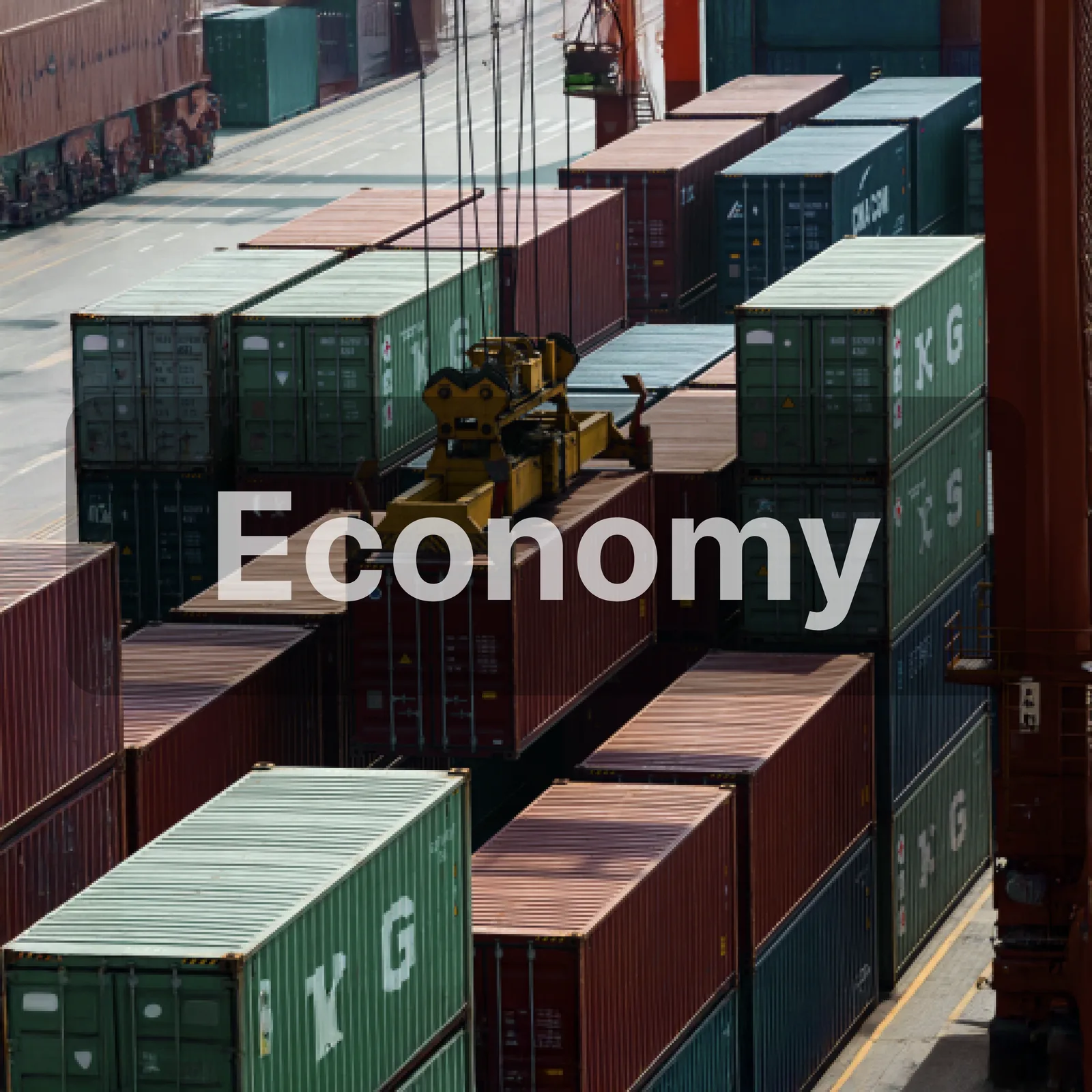 أعلن نائب رئيس الوزراء الإيطالي ماتيو سالفيني ضرورة زيادة الاقتراض لدعم الأسر والشركات ضد تكاليف الطاقة المرتفعة. وتدرس روما حاليا تجاوز سقف العجز المحدد بـ 3%.